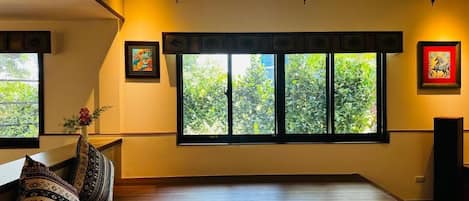 Family Quadruple Room, Courtyard View | Interior