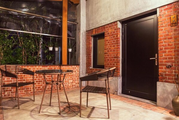 Kahden hengen standard-huone, näköala pihalle