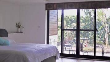 Superior Double Room, Patio, Garden View