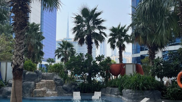 Pool - Manzil - High Floor 1BR in Business Bay (Dubai)