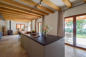 Dining - Elegant 10-Guest Villa with Pool & Castle Views (Saint-Médard-d’Excideuil)