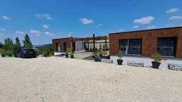 Enceinte de lâhĂ©bergement