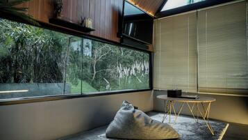 Smart TV 43-inci dengan saluran TV kabel