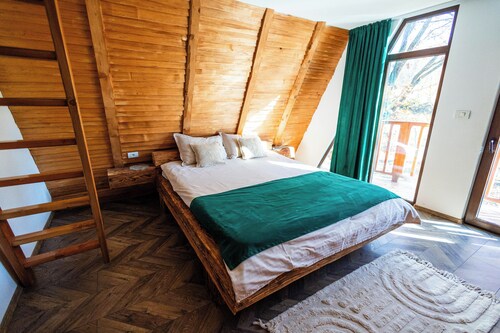 Dream Cottage - Escape to Nature: A Peaceful Cabin with Hot Tub