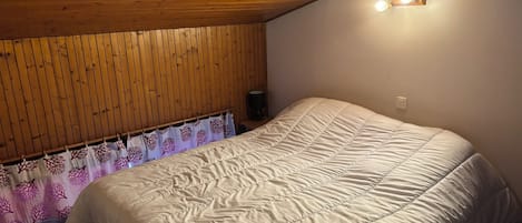 3 makuuhuonetta, vauvan matkasänky, Wi-Fi