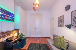 Chambre, 1 chambre | Salle de séjour | Livres