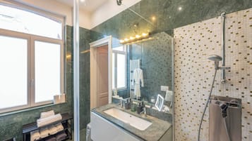 Room, 1 Bedroom | Bathroom