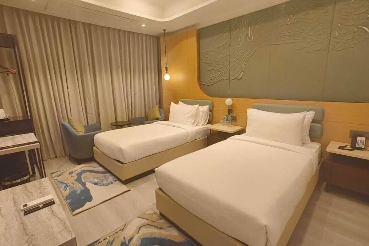 Deluxe Twin Room | Premium bedding, down comforters, memory foam beds, minibar