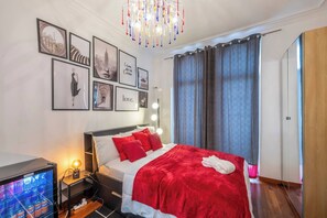 Room, 1 Bedroom | 1 bedroom - Room-euro Edens Cosy Historic Home in Br (Brussels)