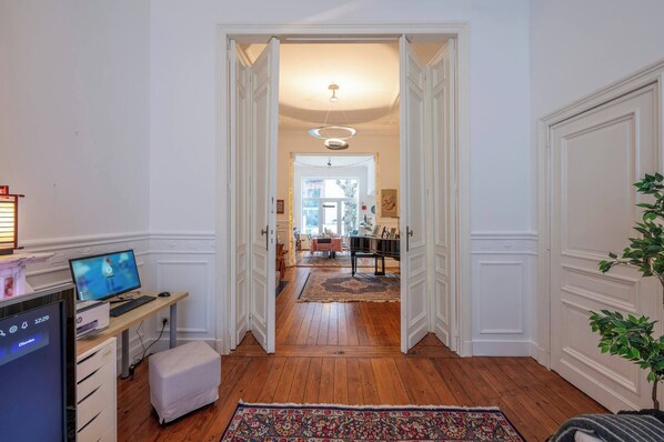 Living room - Room-euro Edens Cosy Historic Home in Br (Brussels)