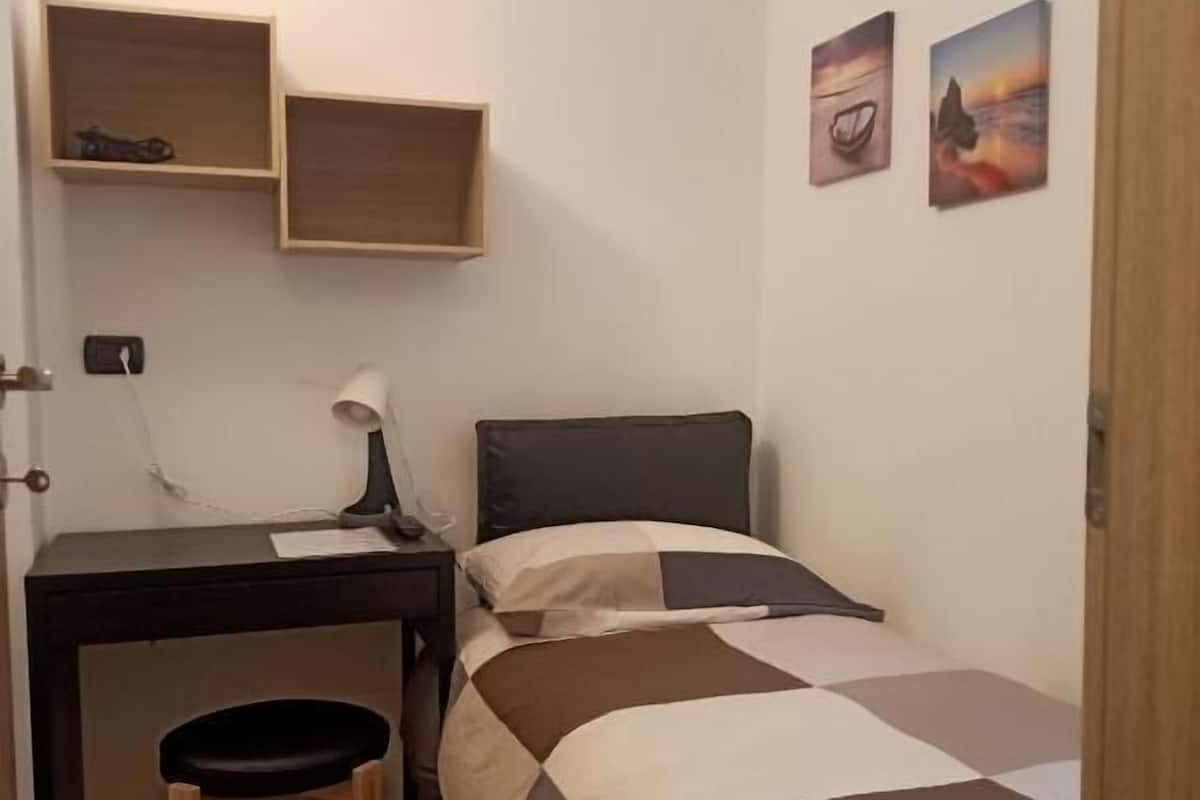 Economy Double Room, Courtyard View | Free WiFi