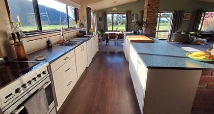 Spacious, fresh American style barn. The perfect location for a relaxing getaway
