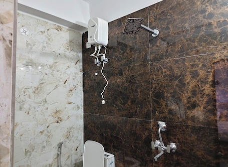Classic Double Room | Bathroom. Hotel Vanya Palace New