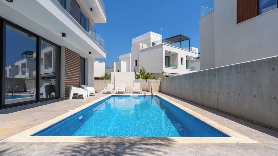Villa Flora's 3-BR Retreat & Private Pool in Protaras