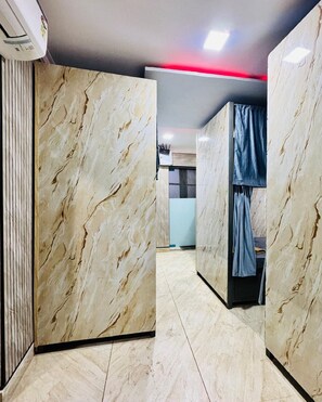 Free WiFi - Blue Top Dormitory (Mumbai)