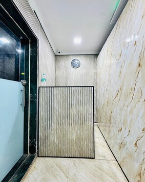 Interior - Blue Top Dormitory (Mumbai)