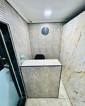 Spa - Blue Top Dormitory (Mumbai)