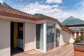 Penthouse Mewah, 1 kamar tidur, pemandangan kebun | Eksterior