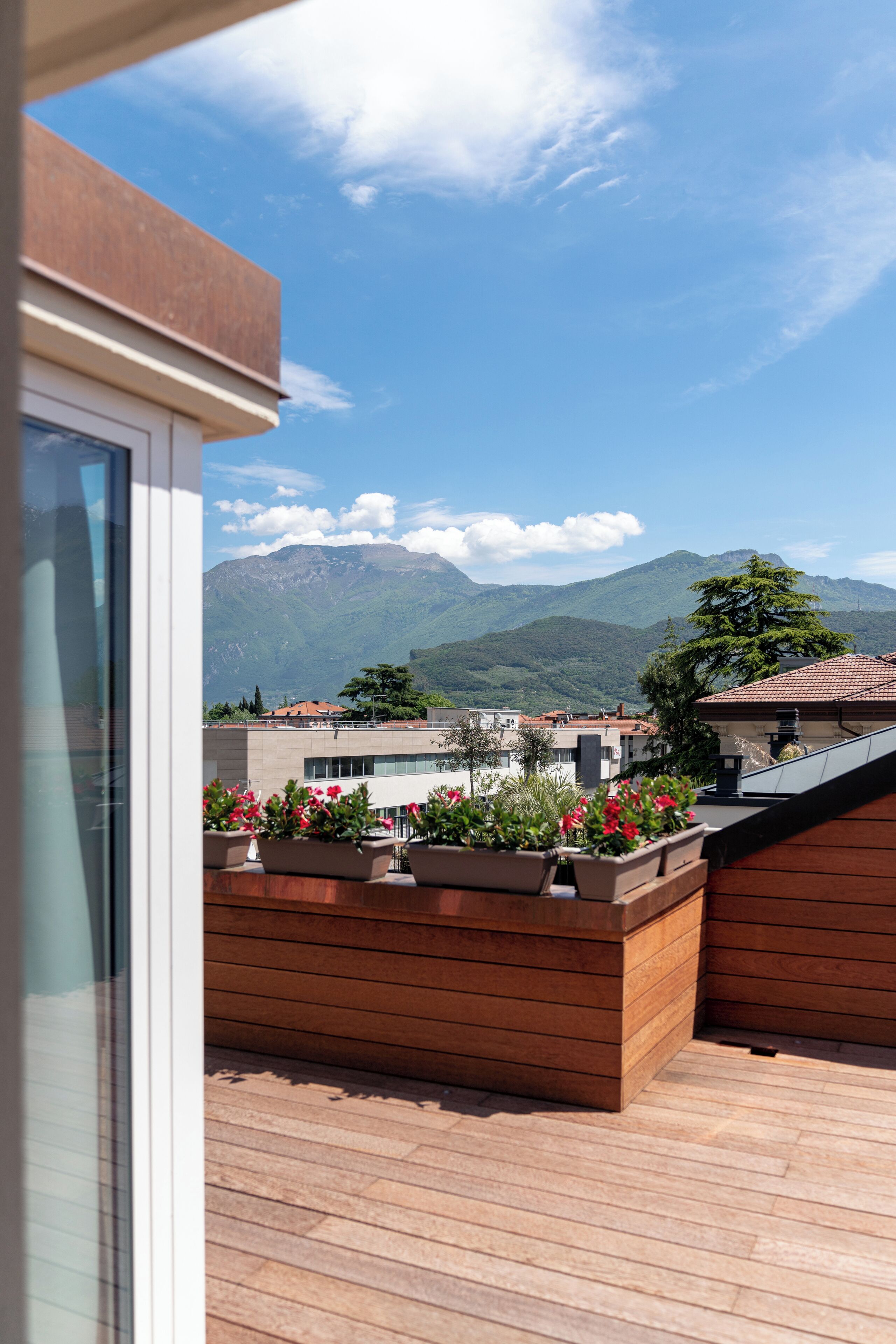 Attico Luxury, 2 camere da letto, vista città | Parco della struttura