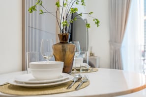 Miscellaneous - Walking Distance to Circle Mall, Minutes Drive from Dubai Marina and Palm Jumeirah (Dubai)