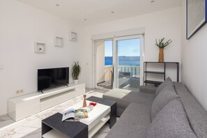 Smart TV - Crystal Holiday Home (Čelina)