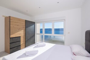 6 bedrooms, free WiFi, bed sheets - Crystal Holiday Home (Čelina)