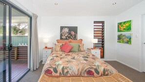 4 bedrooms, WiFi, bed sheets