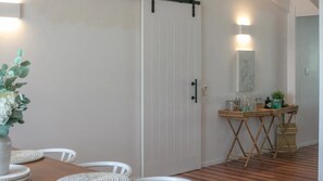 Dining - Hamilton House - Lifestyle Yamba (YAMBA)