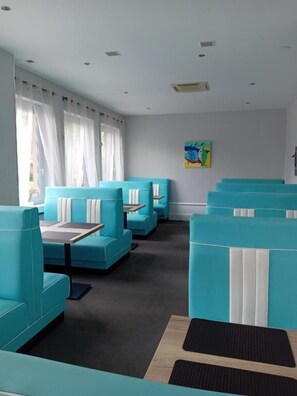 Dining - hôtel les nouveaux Ambassadeurs (Saint-Chamond)