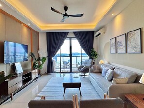 Living area - R&F Princess Cove near CIQ by Stayrene (Johor Bahru)