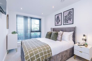 2 chambres, fer et planche à repasser, lit parapluie, Wi-Fi gratuit