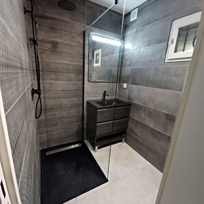 Hair dryer - AIR-CONDITIONED APARTMENT WITH TERRACE AND SEA VIEW - GOLF DE ST TROPEZ (Roquebrune-sur-Argens)