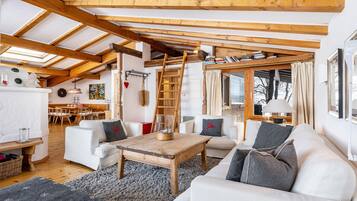 Fernseher, Kamin, DVD-Player, Stereoanlage