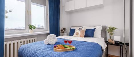 2 makuuhuonetta, silitysrauta/-lauta, vauvan matkasänky, Wi-Fi