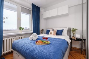 2 bedrooms, iron/ironing board, travel cot, WiFi - Lumina apartment near center of Warsaw (Warszawa BIG)