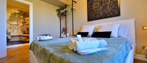 2 bedrooms, iron/ironing board, free WiFi, bed sheets