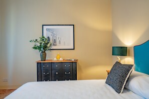Iron/ironing board, free WiFi, bed sheets - Operetta Cosy Apartment in Dorsoduro (Venecia)