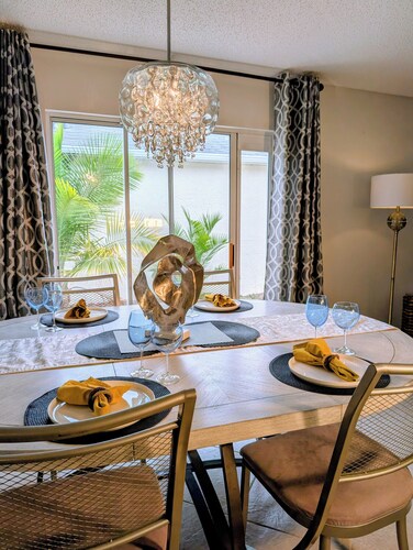 Walk to Sumter Landing-Just Listed-Feb & Mar Avail-Golf Cart-Pet Friendly