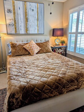 Room - Pet-Friendly Paradise Near Sumter Landing - Fully Enclosed Courtyard & Golf cart (The Villages)
