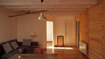 Comfort Duplex, River View | Interior