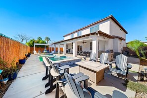 Outdoor dining - Unwind  at your own private  luxury resort!! (Coachella)