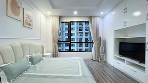 Frette Italian sheets, premium bedding, down comforters - Chez Lumi Hotel (Hoan Kiem)