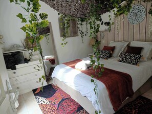 Bügeleisen/Bügelbrett, WLAN, Bettwäsche