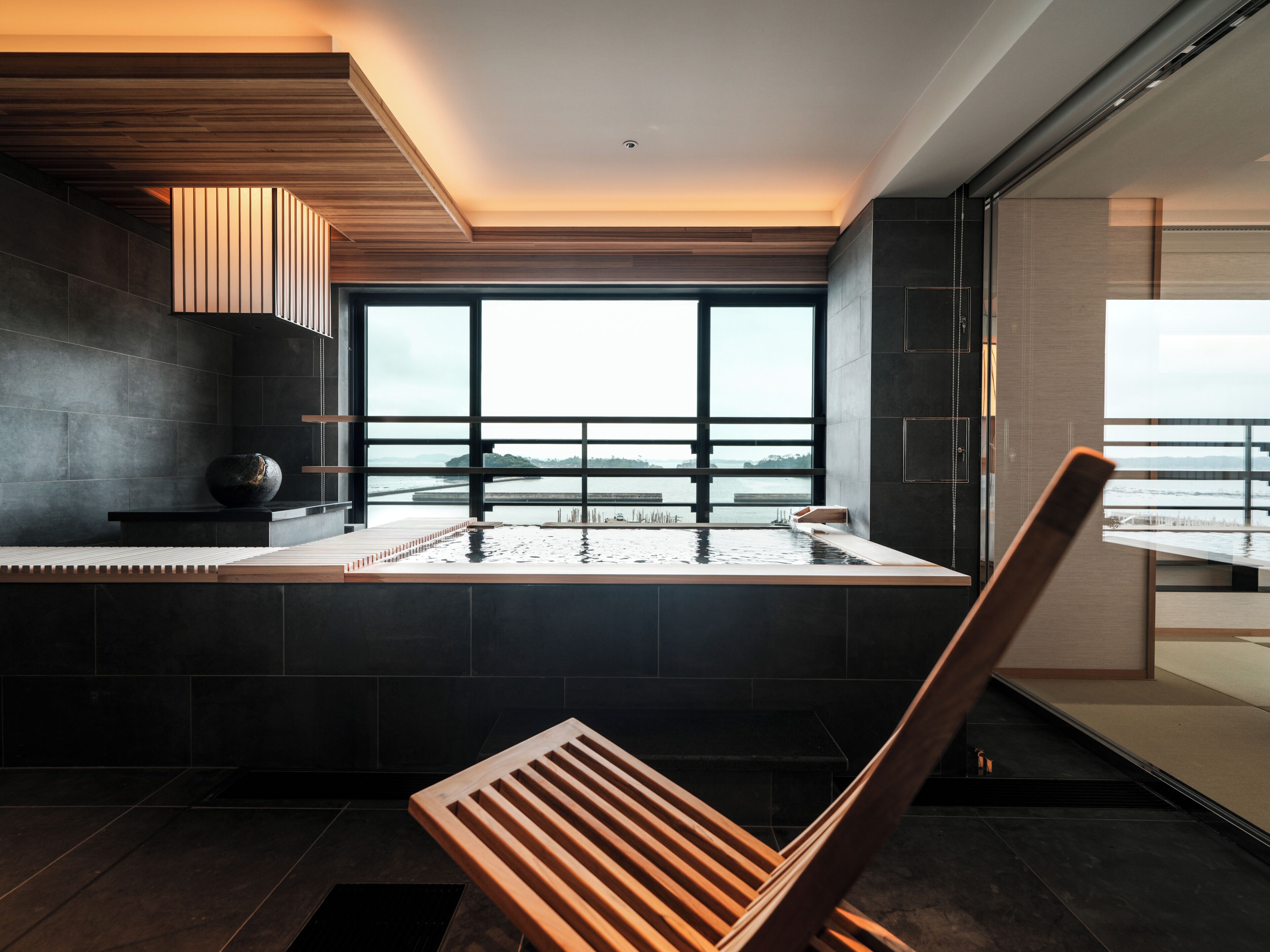 [Includes a free-flowing hot spring, open-air bath with a view] Corner Premier Double Room (56 sqm) | In-room safe, WiFi (free), bed sheets