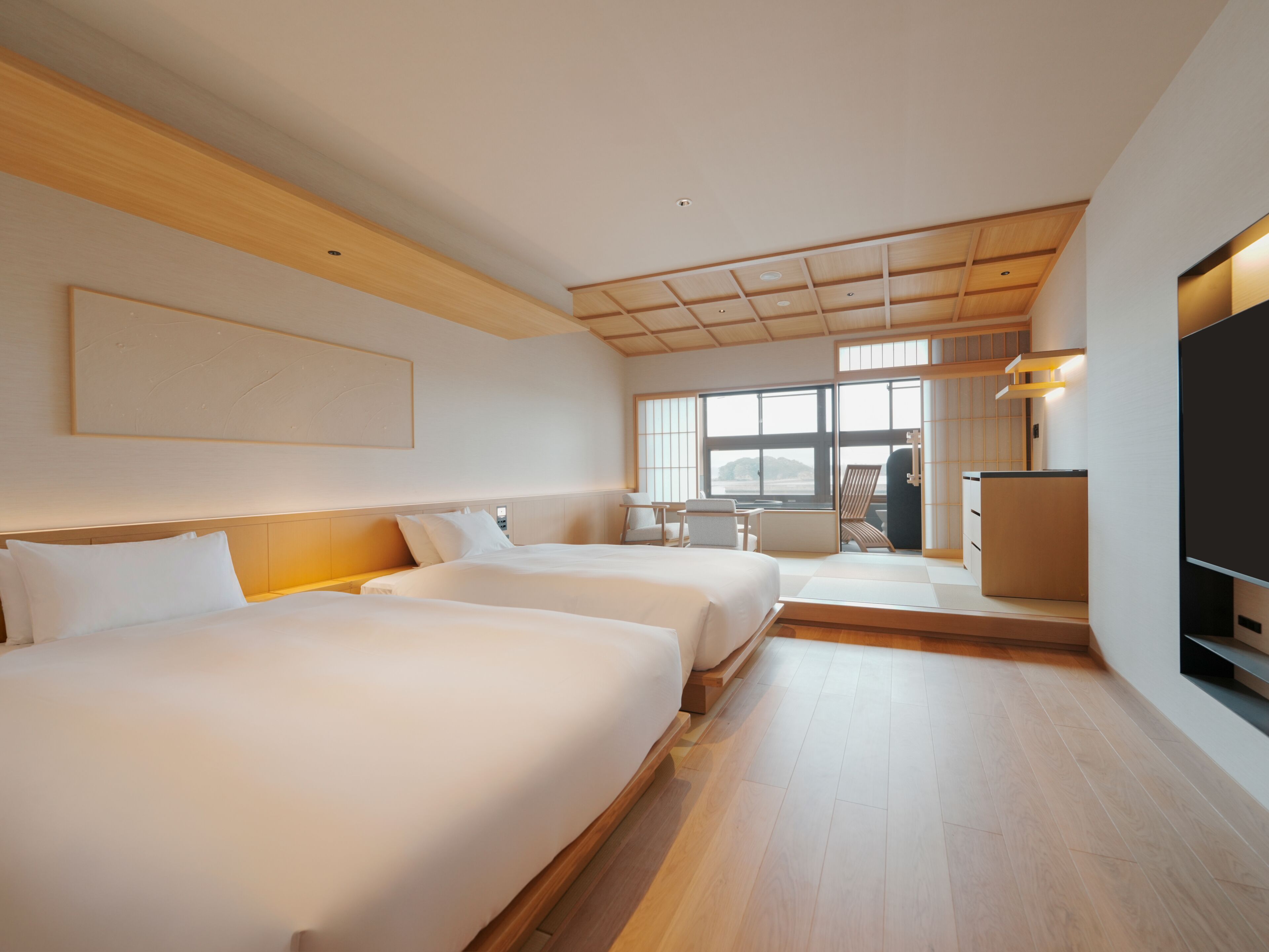 In-room safe, free WiFi, bed sheets