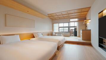 In-room safe, free WiFi, bed sheets