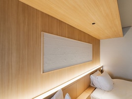 Habitación de estilo japonés con dos camas individuales, balcón (Open-Air Cypress Bath, 58-62 sqm)