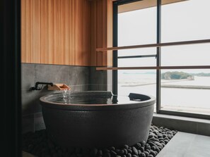 [Includes a semi-open-air hot spring bath] Japanese-Western Twin Room (46-51 sqm) | In-room safe, WiFi (free), bed sheets - YOKI MATSUSHIMA (Matsushima)
