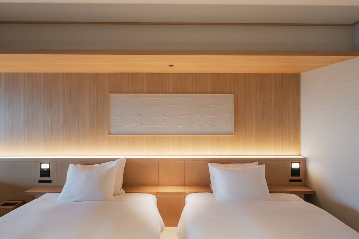 Chambre avec lits jumeaux de style japonais, balcon (Open-Air Cypress Bath, 58-62 sqm) | Coffre-fort, accès au Wi-Fi (inclus), literie fournie