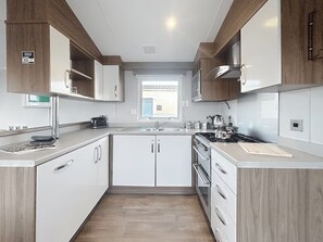 Private kitchen - Family - Friendly | Seton Sands | Carnoustie Drive | Free Parking | Fast Wi-Fi (Port Seton)